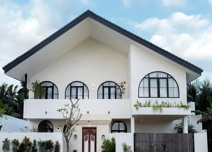 3br Bali Armonia At Singakerta With Pool And Swimming Pool By 10mins To Center Villa